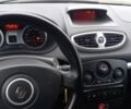 Белый Рено Клио, объемом двигателя 1.5 л и пробегом 310 тыс. км за 5000 $, фото 6 на Automoto.ua