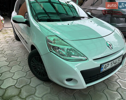 Білий Рено Кліо, об'ємом двигуна 1.46 л та пробігом 260 тис. км за 5500 $, фото 6 на Automoto.ua