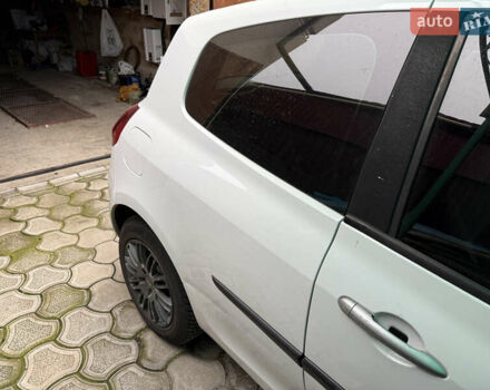 Білий Рено Кліо, об'ємом двигуна 1.46 л та пробігом 260 тис. км за 5500 $, фото 9 на Automoto.ua