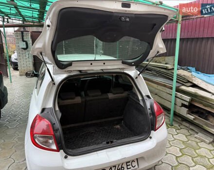 Білий Рено Кліо, об'ємом двигуна 1.46 л та пробігом 260 тис. км за 5500 $, фото 15 на Automoto.ua