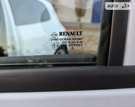 Белый Рено Клио, объемом двигателя 1.15 л и пробегом 171 тыс. км за 5000 $, фото 36 на Automoto.ua