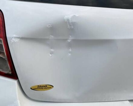 Белый Рено Клио, объемом двигателя 1.46 л и пробегом 249 тыс. км за 5200 $, фото 5 на Automoto.ua