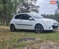 Белый Рено Клио, объемом двигателя 1.46 л и пробегом 270 тыс. км за 3900 $, фото 28 на Automoto.ua