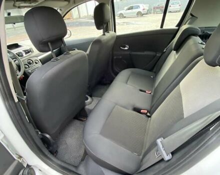 Белый Рено Клио, объемом двигателя 1.46 л и пробегом 249 тыс. км за 5200 $, фото 12 на Automoto.ua