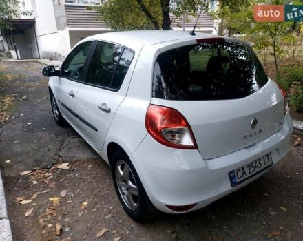 Білий Рено Кліо, об'ємом двигуна 1.5 л та пробігом 250 тис. км за 4500 $, фото 4 на Automoto.ua