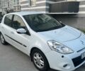 Белый Рено Клио, объемом двигателя 1.5 л и пробегом 202 тыс. км за 4900 $, фото 1 на Automoto.ua