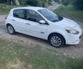 Белый Рено Клио, объемом двигателя 1.5 л и пробегом 180 тыс. км за 4500 $, фото 6 на Automoto.ua