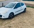 Белый Рено Клио, объемом двигателя 1.5 л и пробегом 340 тыс. км за 4050 $, фото 1 на Automoto.ua