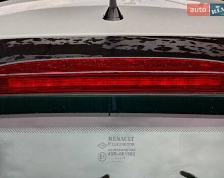 Білий Рено Кліо, об'ємом двигуна 1.2 л та пробігом 176 тис. км за 4300 $, фото 4 на Automoto.ua