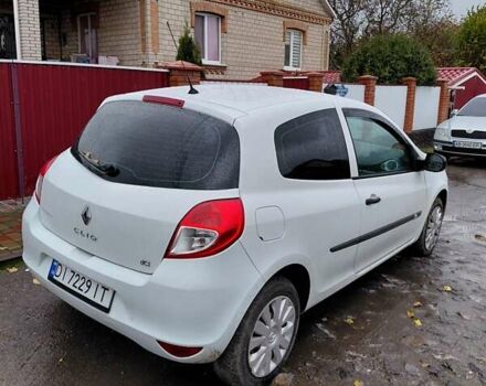 Білий Рено Кліо, об'ємом двигуна 1.46 л та пробігом 225 тис. км за 4600 $, фото 2 на Automoto.ua