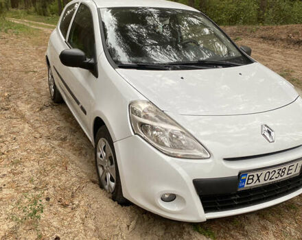 Білий Рено Кліо, об'ємом двигуна 1.46 л та пробігом 310 тис. км за 4700 $, фото 4 на Automoto.ua