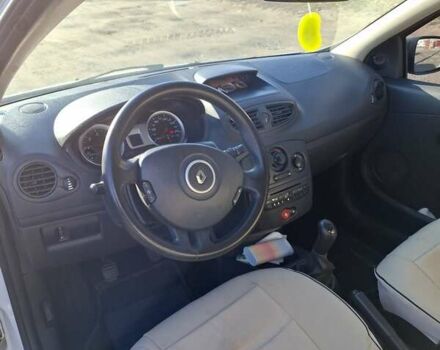 Білий Рено Кліо, об'ємом двигуна 1.46 л та пробігом 273 тис. км за 4500 $, фото 4 на Automoto.ua