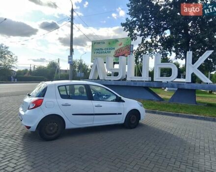 Білий Рено Кліо, об'ємом двигуна 1.46 л та пробігом 265 тис. км за 5555 $, фото 5 на Automoto.ua