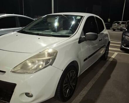 Білий Рено Кліо, об'ємом двигуна 1.46 л та пробігом 273 тис. км за 4500 $, фото 3 на Automoto.ua