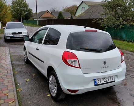 Білий Рено Кліо, об'ємом двигуна 1.46 л та пробігом 225 тис. км за 4600 $, фото 3 на Automoto.ua