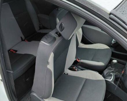 Білий Рено Кліо, об'ємом двигуна 1.46 л та пробігом 225 тис. км за 4600 $, фото 6 на Automoto.ua