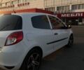 Белый Рено Клио, объемом двигателя 1.5 л и пробегом 320 тыс. км за 4200 $, фото 5 на Automoto.ua