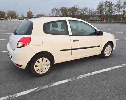 Белый Рено Клио, объемом двигателя 1.46 л и пробегом 196 тыс. км за 4900 $, фото 1 на Automoto.ua