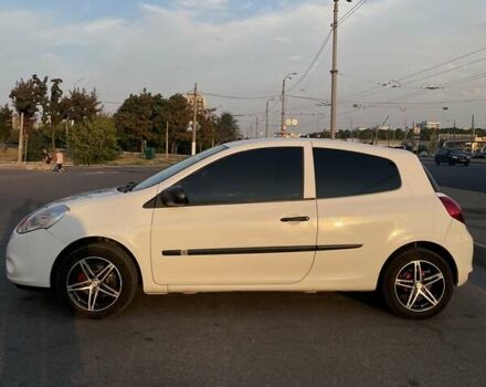 Білий Рено Кліо, об'ємом двигуна 1.5 л та пробігом 320 тис. км за 4500 $, фото 2 на Automoto.ua