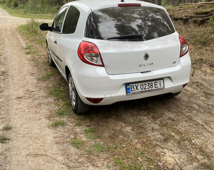 Білий Рено Кліо, об'ємом двигуна 1.46 л та пробігом 310 тис. км за 4700 $, фото 6 на Automoto.ua