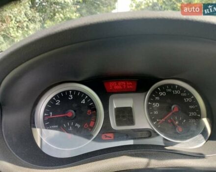 Белый Рено Клио, объемом двигателя 1.5 л и пробегом 226 тыс. км за 5300 $, фото 6 на Automoto.ua