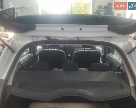 Білий Рено Кліо, об'ємом двигуна 1.46 л та пробігом 215 тис. км за 4950 $, фото 33 на Automoto.ua