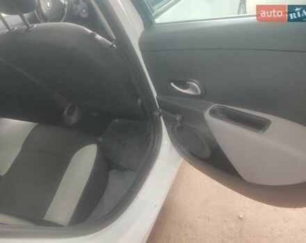 Білий Рено Кліо, об'ємом двигуна 1.46 л та пробігом 215 тис. км за 4950 $, фото 30 на Automoto.ua