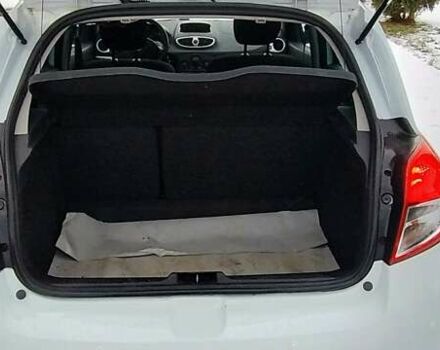 Білий Рено Кліо, об'ємом двигуна 1.46 л та пробігом 215 тис. км за 4600 $, фото 16 на Automoto.ua