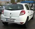 Белый Рено Клио, объемом двигателя 1.1 л и пробегом 350 тыс. км за 4100 $, фото 5 на Automoto.ua
