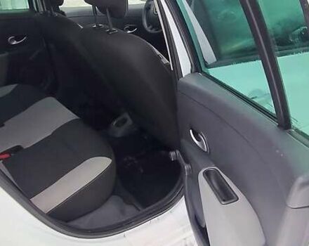 Білий Рено Кліо, об'ємом двигуна 1.46 л та пробігом 215 тис. км за 4600 $, фото 17 на Automoto.ua