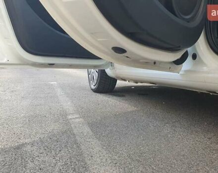 Белый Рено Клио, объемом двигателя 1.46 л и пробегом 200 тыс. км за 4600 $, фото 3 на Automoto.ua