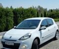 Белый Рено Клио, объемом двигателя 1.5 л и пробегом 233 тыс. км за 6300 $, фото 1 на Automoto.ua