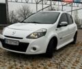 Белый Рено Клио, объемом двигателя 1.6 л и пробегом 140 тыс. км за 5500 $, фото 1 на Automoto.ua