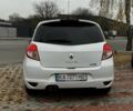 Белый Рено Клио, объемом двигателя 1.6 л и пробегом 140 тыс. км за 5500 $, фото 5 на Automoto.ua