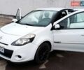 Белый Рено Клио, объемом двигателя 1.46 л и пробегом 190 тыс. км за 5300 $, фото 2 на Automoto.ua