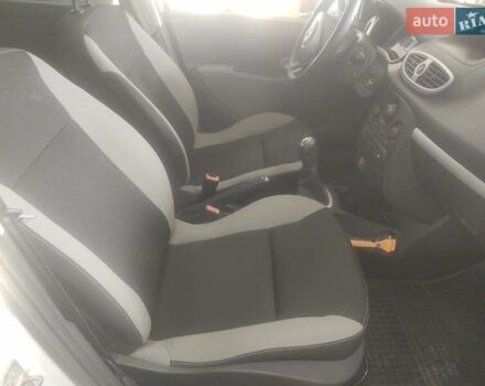 Білий Рено Кліо, об'ємом двигуна 1.46 л та пробігом 215 тис. км за 4950 $, фото 26 на Automoto.ua