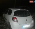 Белый Рено Клио, объемом двигателя 1.5 л и пробегом 250 тыс. км за 3800 $, фото 2 на Automoto.ua