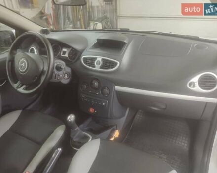 Білий Рено Кліо, об'ємом двигуна 1.46 л та пробігом 215 тис. км за 4950 $, фото 25 на Automoto.ua