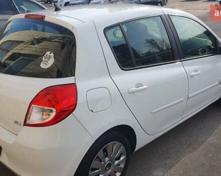 Білий Рено Кліо, об'ємом двигуна 1.5 л та пробігом 200 тис. км за 4800 $, фото 9 на Automoto.ua