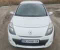 Рено Клио 2012 в Дубно на Automoto.ua Белый Рено Клио, объемом двигателя 1.46 л и пробегом 215 тыс. км за 4999 $, фото 5 на Automoto.ua