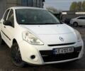 Белый Рено Клио, объемом двигателя 1.1 л и пробегом 350 тыс. км за 4100 $, фото 1 на Automoto.ua