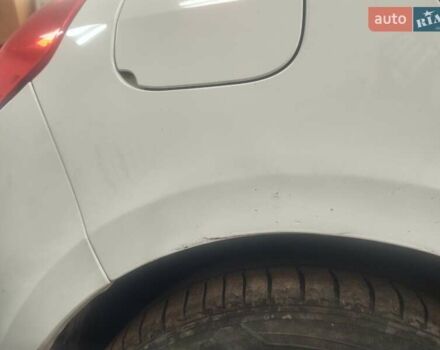 Рено Клио 2012 в Дубно на Automoto.ua Белый Рено Клио, объемом двигателя 1.46 л и пробегом 215 тыс. км за 4999 $, фото 46 на Automoto.ua