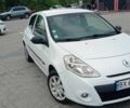 Белый Рено Клио, объемом двигателя 1.5 л и пробегом 233 тыс. км за 5000 $, фото 3 на Automoto.ua
