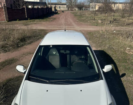 Білий Рено Кліо, об'ємом двигуна 1.46 л та пробігом 269 тис. км за 5500 $, фото 2 на Automoto.ua