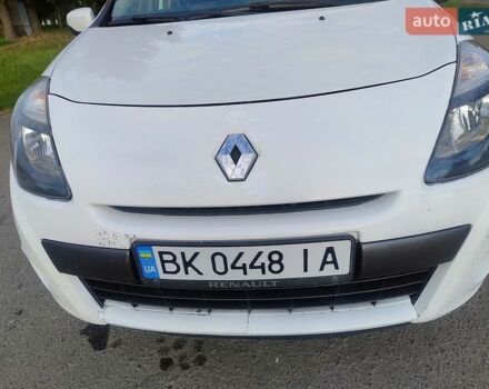 Білий Рено Кліо, об'ємом двигуна 1.46 л та пробігом 216 тис. км за 4700 $, фото 7 на Automoto.ua