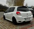 Белый Рено Клио, объемом двигателя 1.6 л и пробегом 140 тыс. км за 5500 $, фото 1 на Automoto.ua