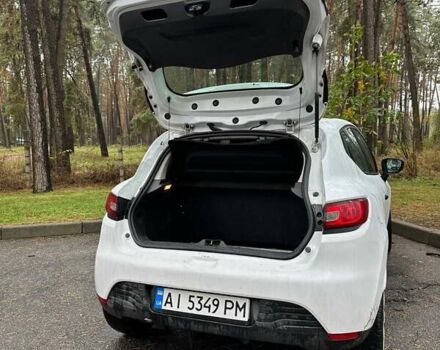 Білий Рено Кліо, об'ємом двигуна 1.46 л та пробігом 270 тис. км за 5550 $, фото 10 на Automoto.ua