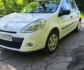 Білий Рено Кліо, об'ємом двигуна 1.2 л та пробігом 200 тис. км за 5590 $, фото 1 на Automoto.ua