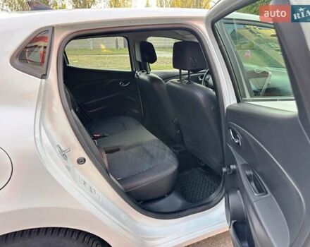 Белый Рено Клио, объемом двигателя 1.5 л и пробегом 241 тыс. км за 7200 $, фото 28 на Automoto.ua