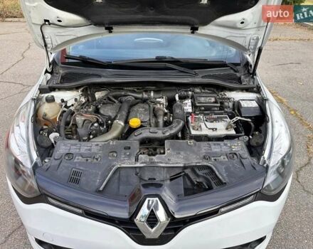 Белый Рено Клио, объемом двигателя 1.5 л и пробегом 241 тыс. км за 7200 $, фото 6 на Automoto.ua